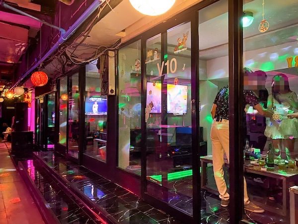 スティサンのローカルゴーゴー「T-DED 99」のVIPルーム