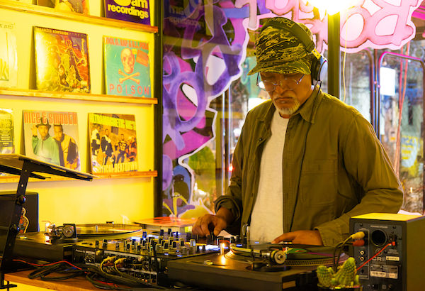 パタヤ・Buddha’s Holiday BarのCQさん１