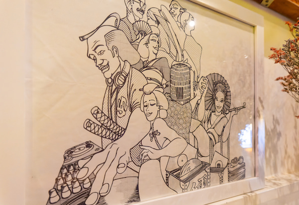 パタヤ・Buddha’s Holiday Barの店内に飾られたアート作品