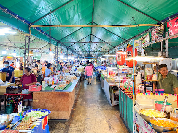 スクンビット・ソイ101にあるタラート